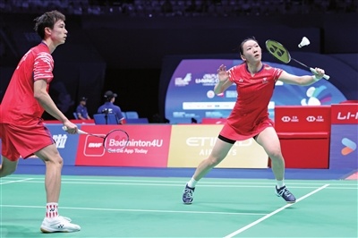 惠红网 蒋振邦/魏雅欣期待“找回自己”